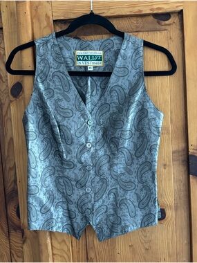 Hartmeyer Saddlery “ InVestment” silk paisley Vest XS